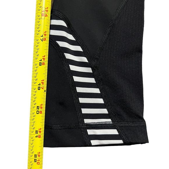 LULULEMON RUN INSPIRE CROP PANT CLASSIC STRIPE BLACK WHITE YOGA DANCE SPIN 2 - Picture 7 of 8